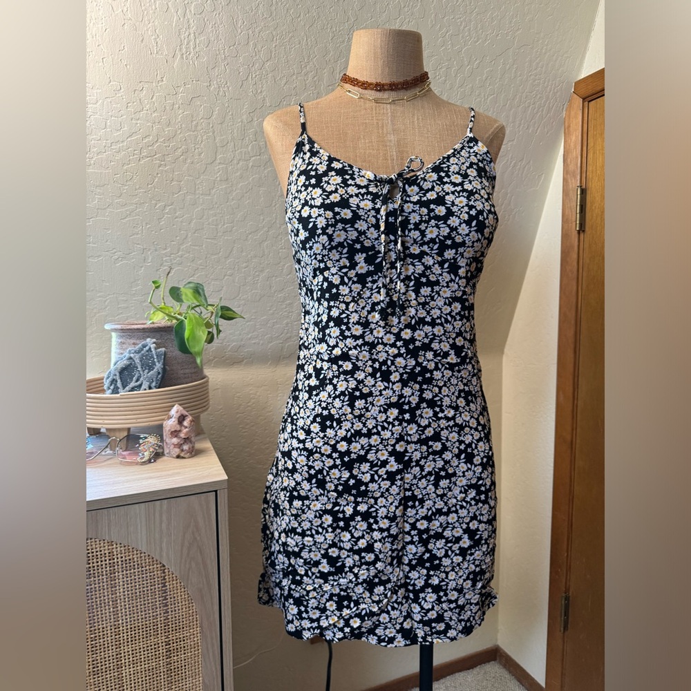 Hollister Daisy Printed Spaghetti Strap Summer Dress
